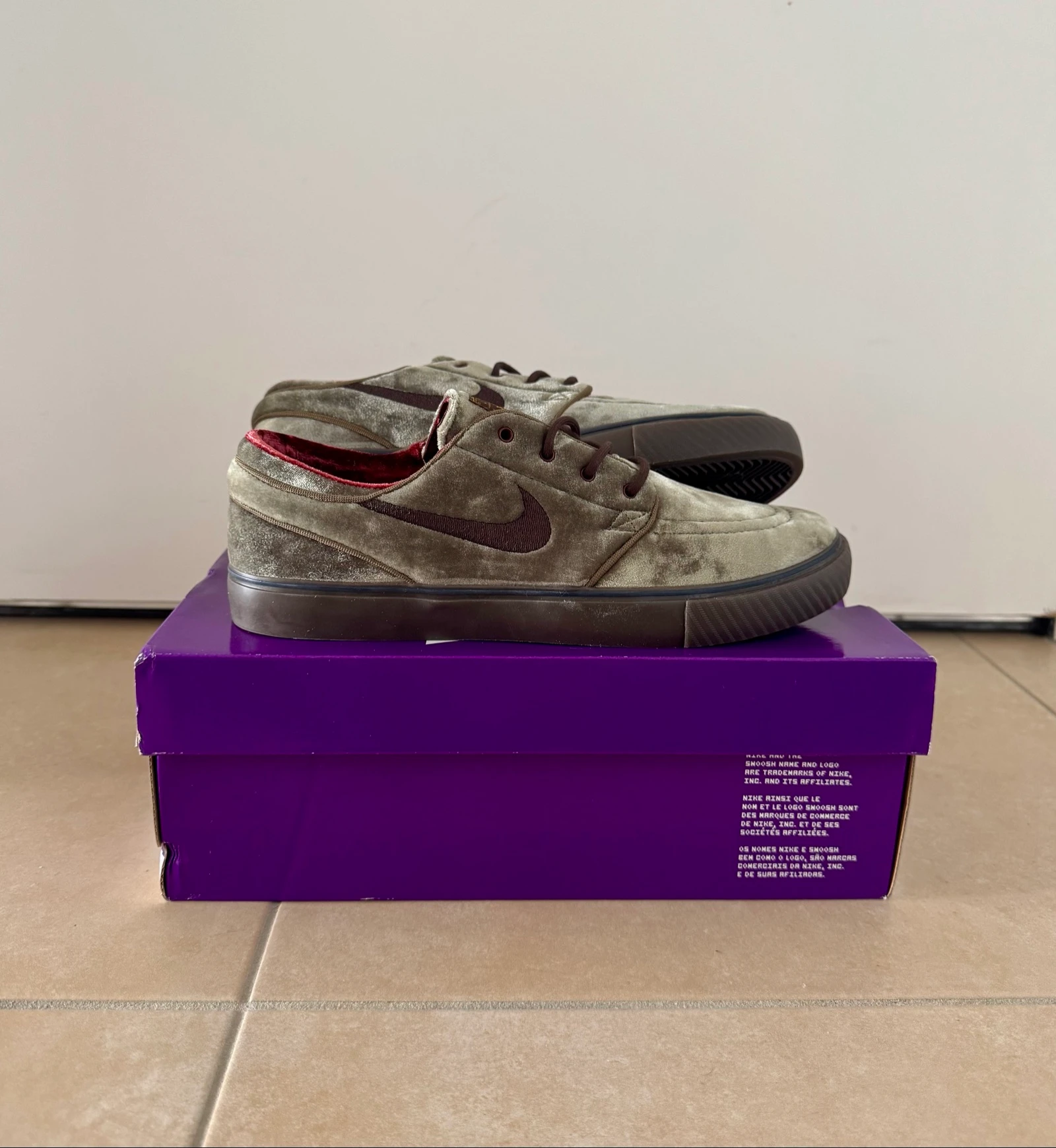 Baskets Chaussures Nike SB Zoom Janoski OG+ SE authentiques neuves pointure 42